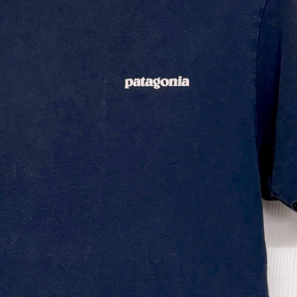 Patagonia Navy Blue Graphic Short Sleeve T-shirt Sz S - Picture 3 of 4